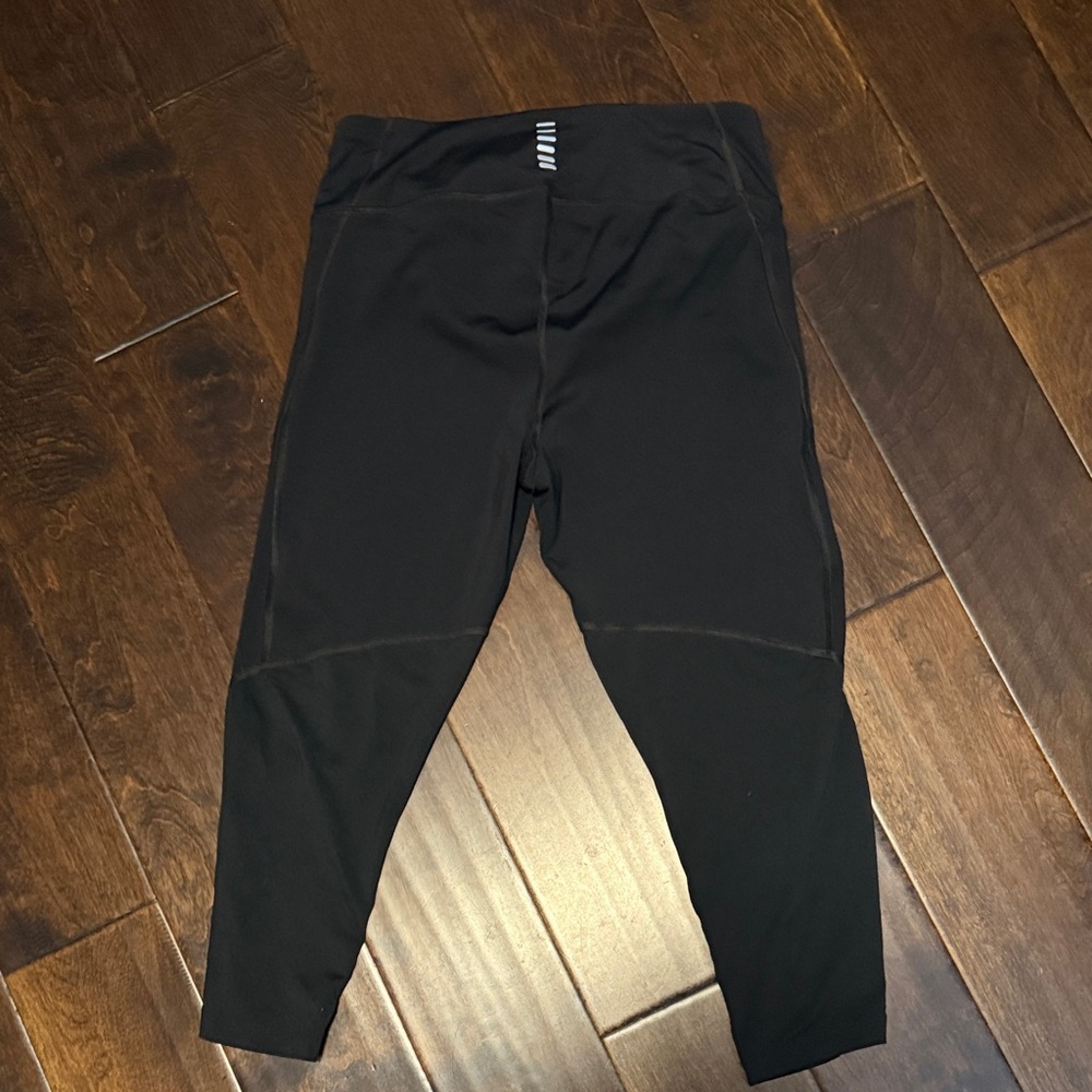 Under Armour Black Performance Capri Leggings - Picture 4 of 5